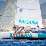 El J80 "Balearia" del RCNP durante la pasada edición de la Copa del Rey MAPFRE. 