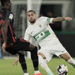Omar Mascarell con el Elche
