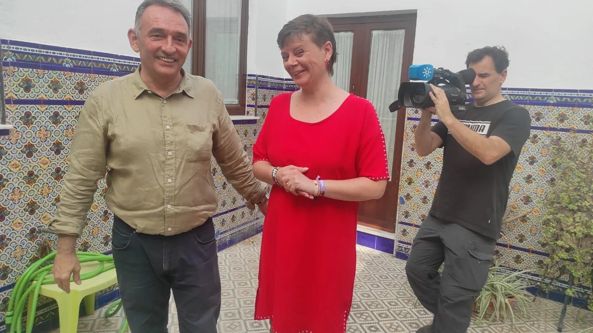 Enrique Santiago y Rocío Cruz en la sede del PCE en Córdoba