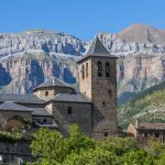 Torla con Ordesa de fondo