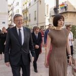 El presidente Puig a su llegada a Les Corts acompañado por la ministra Diana Morant y el conseller Españ