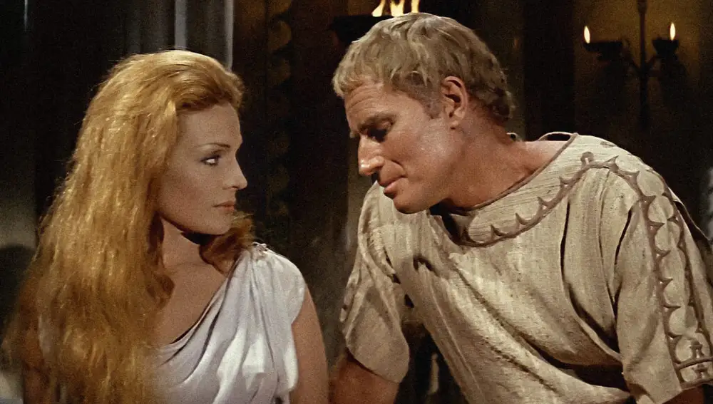Carmen Sevilla y Charlton Heston en "Marco Antonio y Cleopatra"