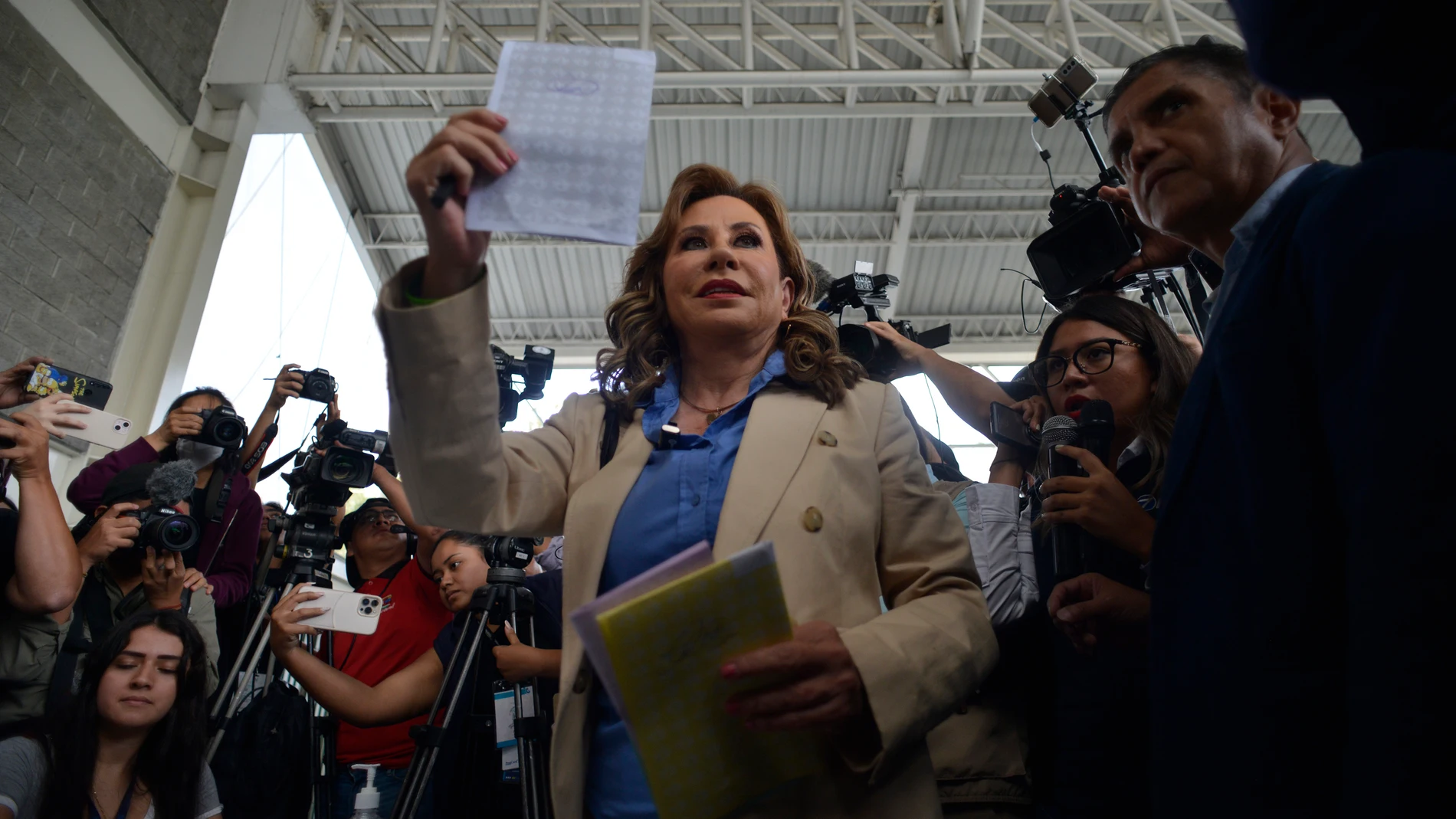 GUATEMALA CITY, June 26, 2023 -- Presidential candidate for the National Unity of Hope (UNE) party Sandra Torres votes at a polling station in Guatemala City, Guatemala, June 25, 2023. Polling stations opened Sunday in Guatemala for general elections to choose the next president, members of Congress, local mayors and representatives of the Central American Parliament. 25/06/2023