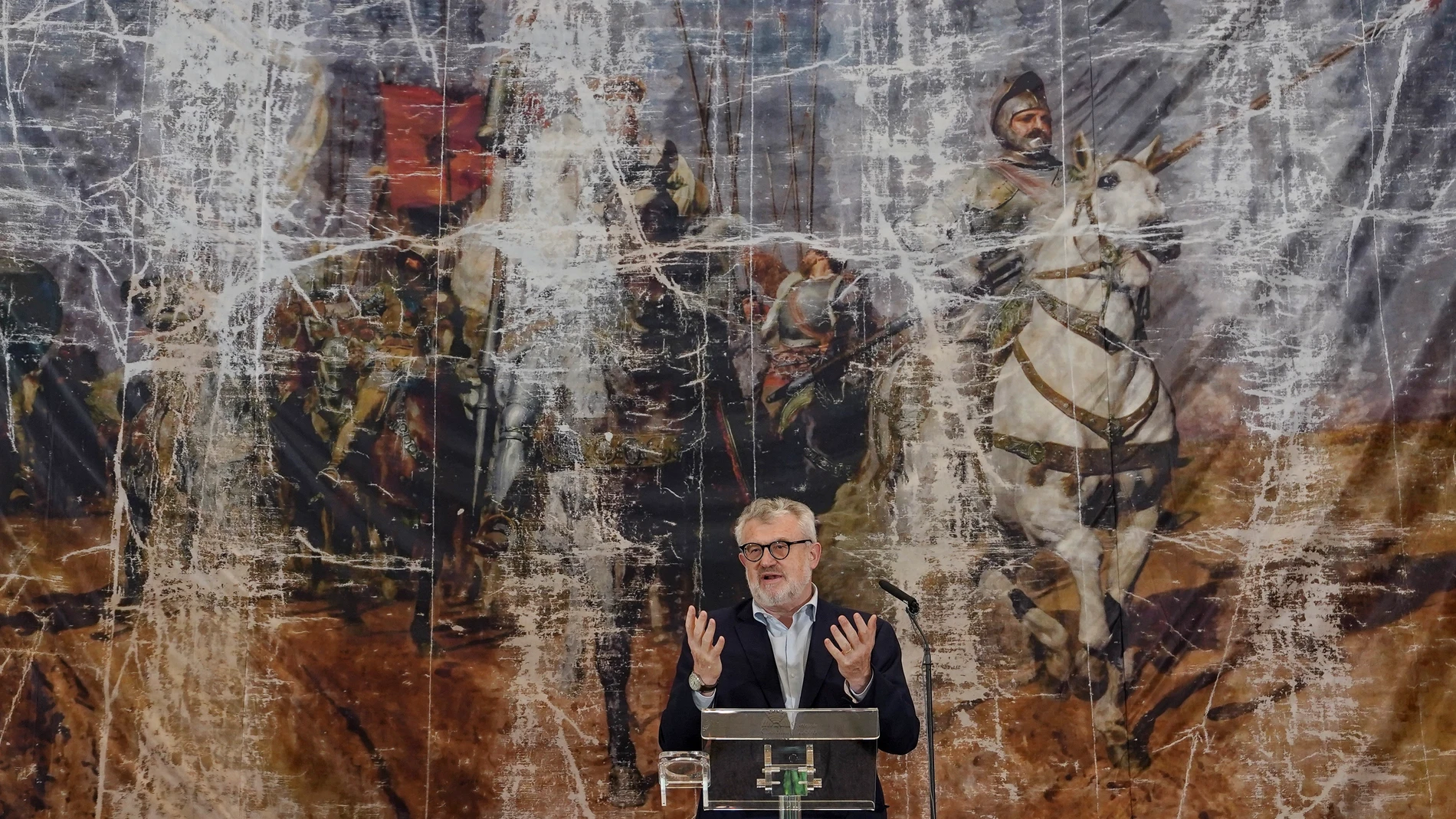 VALLADOLID, 26/06/2023.- El director del Museo del Prado, Miguel Falomir, da un discurso durante la presentación de la restauración del cuadro "Los comuneros de Castilla", cedido por el Museo del Prado a las Cortes de Castilla y León, este lunes, en Valladolid. EFE/ Nacho Gallego