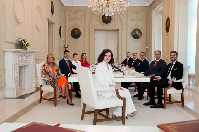 Los deberes más urgentes del Gobierno de Ayuso: presupuestos, listas de espera y un nuevo modelo de atención a mayores Los deberes más urgentes del Gobierno de Ayuso: presupuestos, listas de espera y un nuevo modelo de atención a mayores