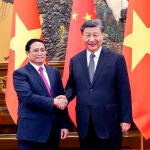 Chinese President Xi Jinping meets with Vietnam PM Pham Minh Chinh