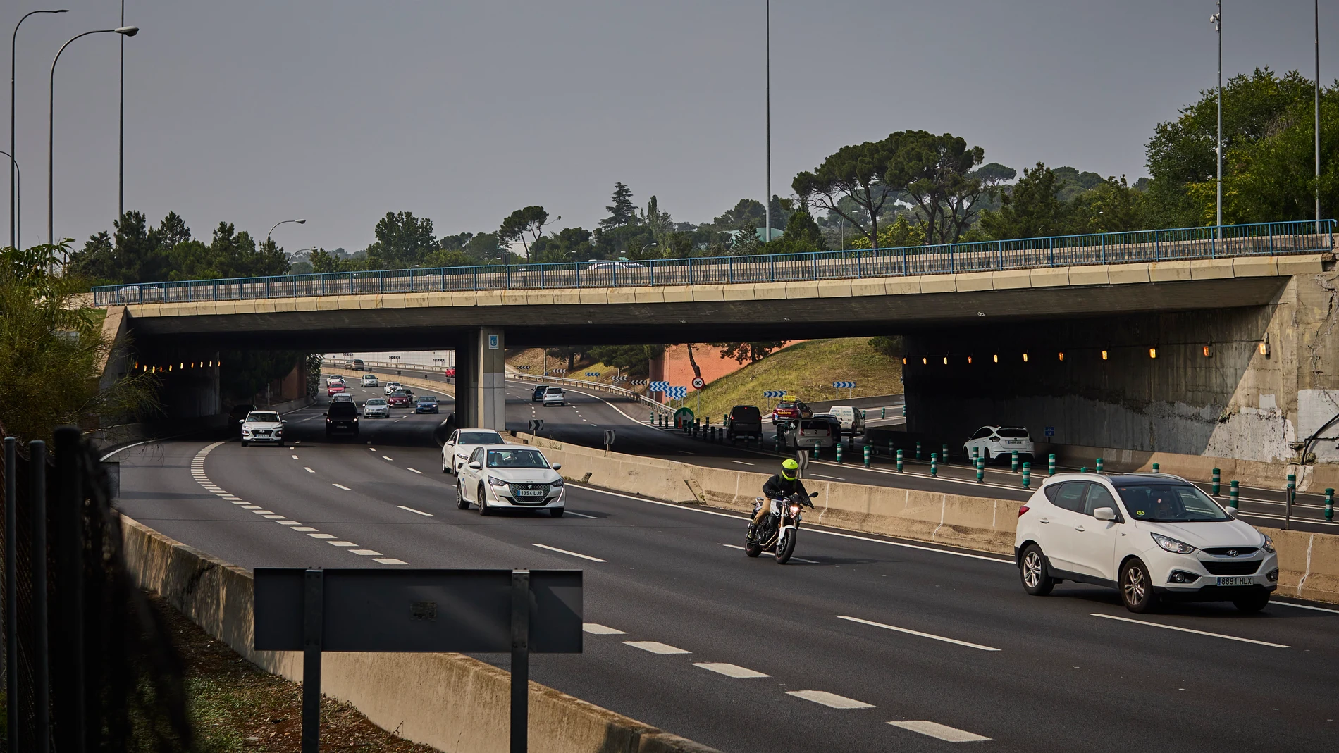 Rehabilitación del puente de la avenida Padre Huidobro (A6) sobre la M-30 en el nudo Puerta de Hierro de Madrid.© Alberto R. Roldán / Diario La Razón.28 06 2023