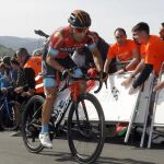 Mikel Landa es animado por aficionados del Euskaltel