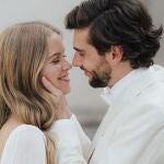 Álvaro Soler y Melanie Kroll