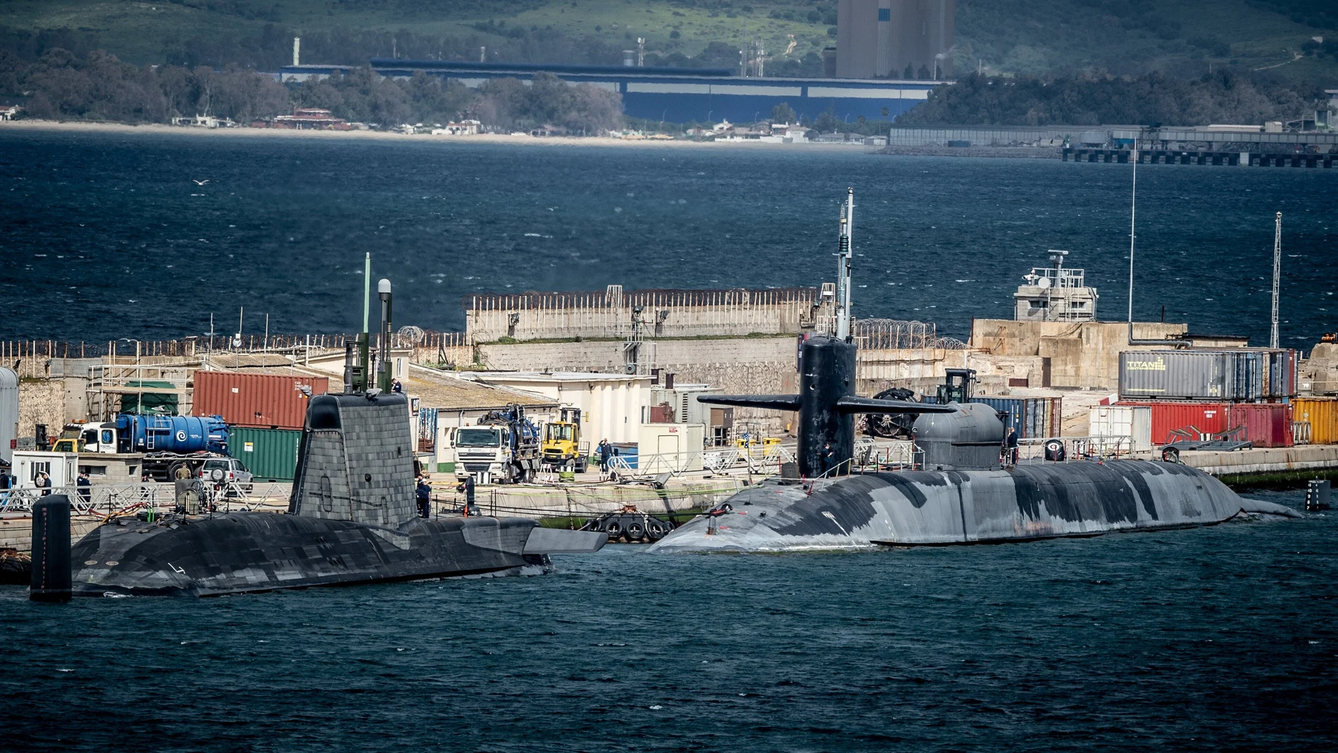 Los submarinos de propulsión nuclear «HMS Audacious» (Reino Unido) y «USS Georgia» (EE UU), el pasado marzo en Gibraltar