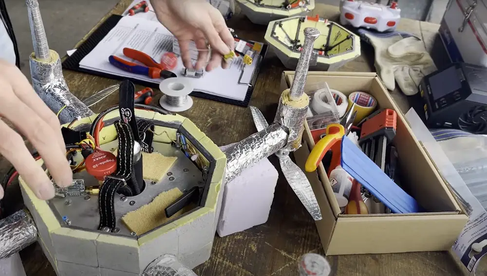 Interior del FireDrone.