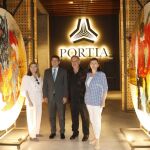 Lourdes Martínez Zabala, Alfonso Fernández Mañueco, José Manuel Ciria y Carmen Martínez Zabala, en la inauguración de la exposición en Portia
