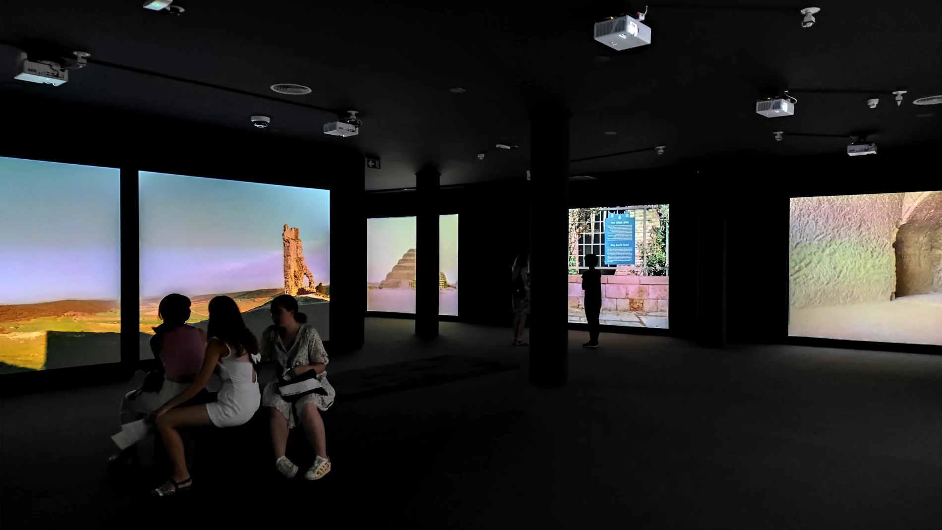 El Museo ICO presenta la mayor retrospectiva de Bleda y Rosa realizada hasta el momento El Museo ICO presenta Bleda y Rosa, una exposición que muestra por primera vez en Madrid de forma completa el conjunto de la obra de estos dos autores.