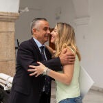 María Guardiola formaliza con Vox su acuerdo para el Gobierno de coalición en Extremadura
