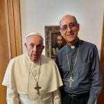 El Papa Francisco, con el nuevo prefecto para la Doctrina de la Fe, Víctor Manuel Fernández, conocido como "Tucho"