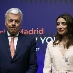 La ministra de Justicia, Pilar Llop, junto al comisario de Justicia de la UE, Didier Reynders, durante la presentación del “World Law Congress” y entrega del Premio “World Peace and Liberty”, Premio Mundial de la Paz y la Libertad, que concede la Asociación Mundial de Juristas (WJA en sus siglas en inglés), al estadounidense Andrew Young, en Madrid. 