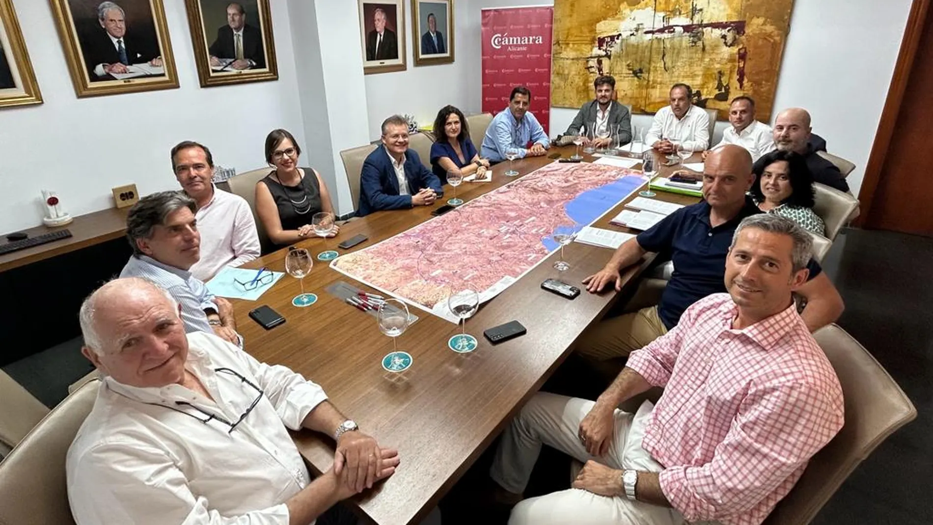 Reunión de la Comisión de Infraestructuras de la Cámara de Comercio de Alicante.