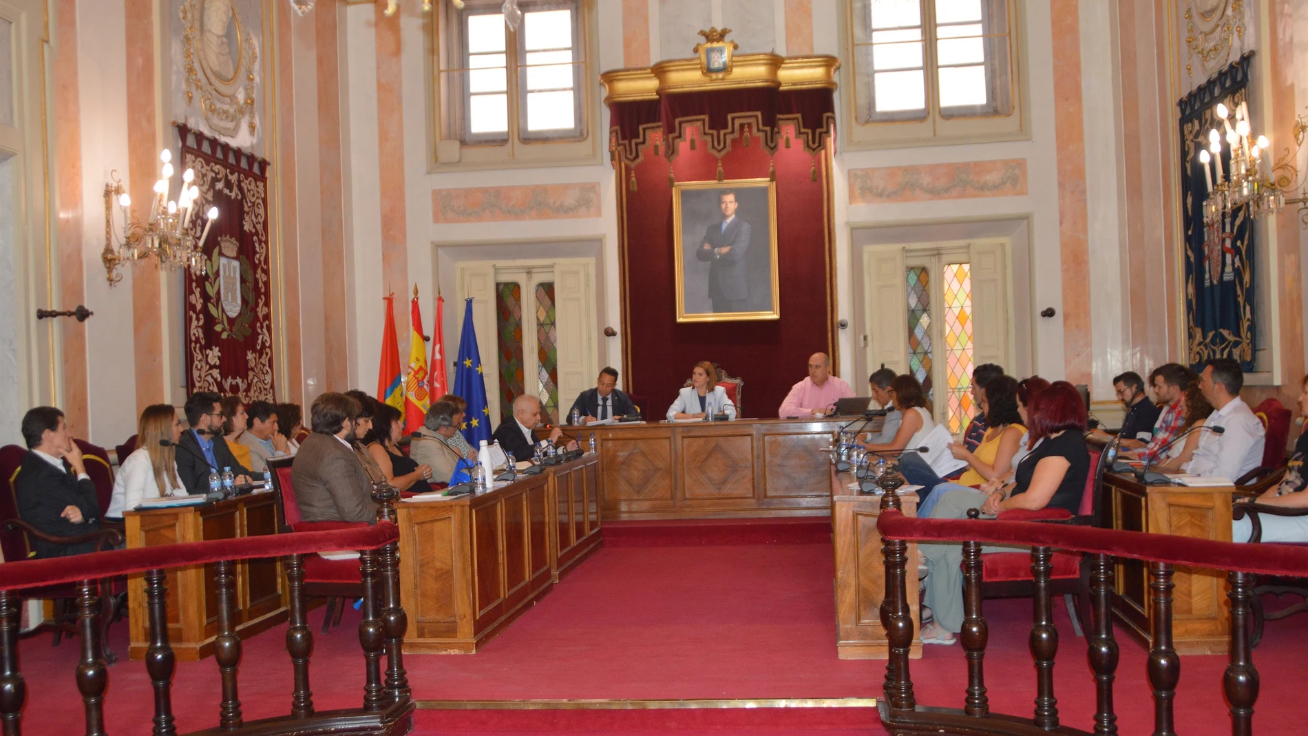 Pleno: El Ayuntamiento De Alcalá Ahorrará Con El Nuevo Gobierno Más De 330.00 Euros A Los AlcalaínosAYUNTAMIENTO DE ALCALÁ DE HENARE05/07/2023