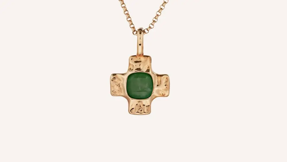 Colgante acabado en oro 18kt cruz piedra verde