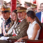 La Reina Letizia con un Felipe Varela en Zaragoza.