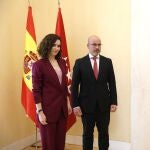 La presidenta de la Comunidad de Madrid, Isabel Diaz Ayuso, recibe en Sol al delegado del Gobierno en Madrid, Francisco Martín
