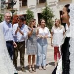 La secretaria general del PP Cuca Gamarra (3d) en Castellón, acompañada por el futuro presidente de la Generalitat Valenciana Carlos Mazón (2i), la presidenta de la Diputación de Castellón Marta Barrachina (2d) y la alcaldesa Begoña Carrasco.