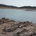 Las reservas de agua continúan descendiendo