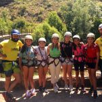 La directora del Instituto de la Juventud, Estela López, visita el campamento de Vegacervera (León) 