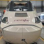 Un tren Alvia de RENFE en la estación
