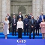 Foto de familia de los asistentes a la cumbre de Valladolid con la ministra Teresa Ribera en primer término