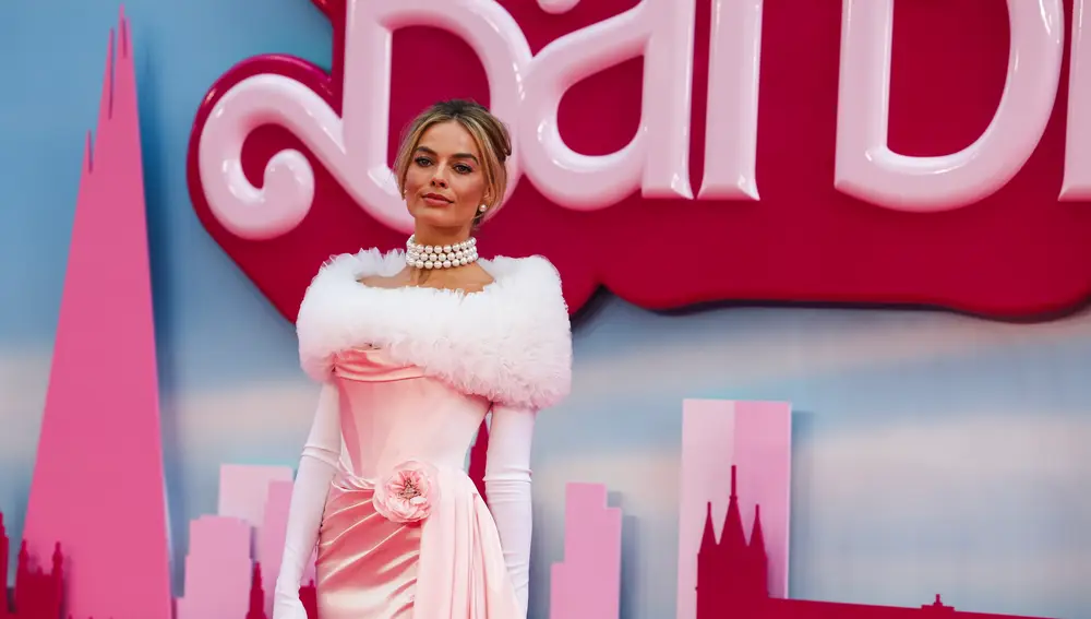 Margot Robbie vuelve a ser nuestra Barbie de confianza.
