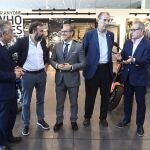 El consejero de Industria, Comercio y Empleo, Mariano Veganzones, se reúne con miembros de la Asociación de Empresarios de Villagonzalo Pedernales y la Confederación de Asociaciones Empresariales de Burgos (FAE) para reactivar el polígono industrial ‘Los Pedernales’.Atención a medios, al inicio de la reunión.