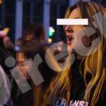 Imagen de la joven en una manifestación independentista