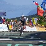 Pogacar descolgó a Vingegaard en la cima del Grand Colombier