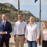 Marcos Ortuño y Noelia Arroyo acompañados por el director general de Competitividad y Calidad Turísticas, Carlos Peñafiel, y la concejala de Turismo de Cartagena, Belén Romero