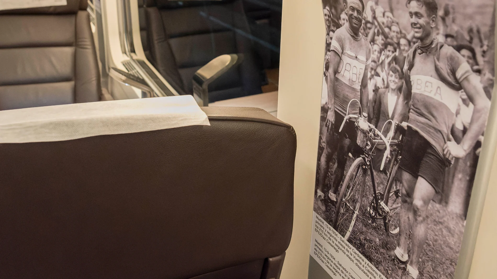 Fotografía de Salvador Cardona incluida en la exposición de Renfe