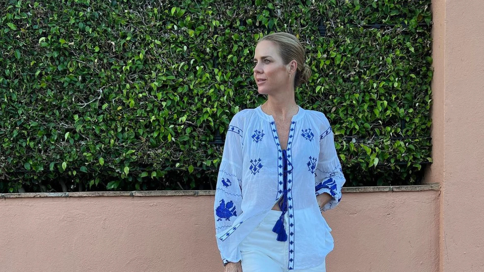 El look más ibincenco y veraniego lo tiene Amelia Bono y tú también querrás tenerlo para ir perfecta a la playa