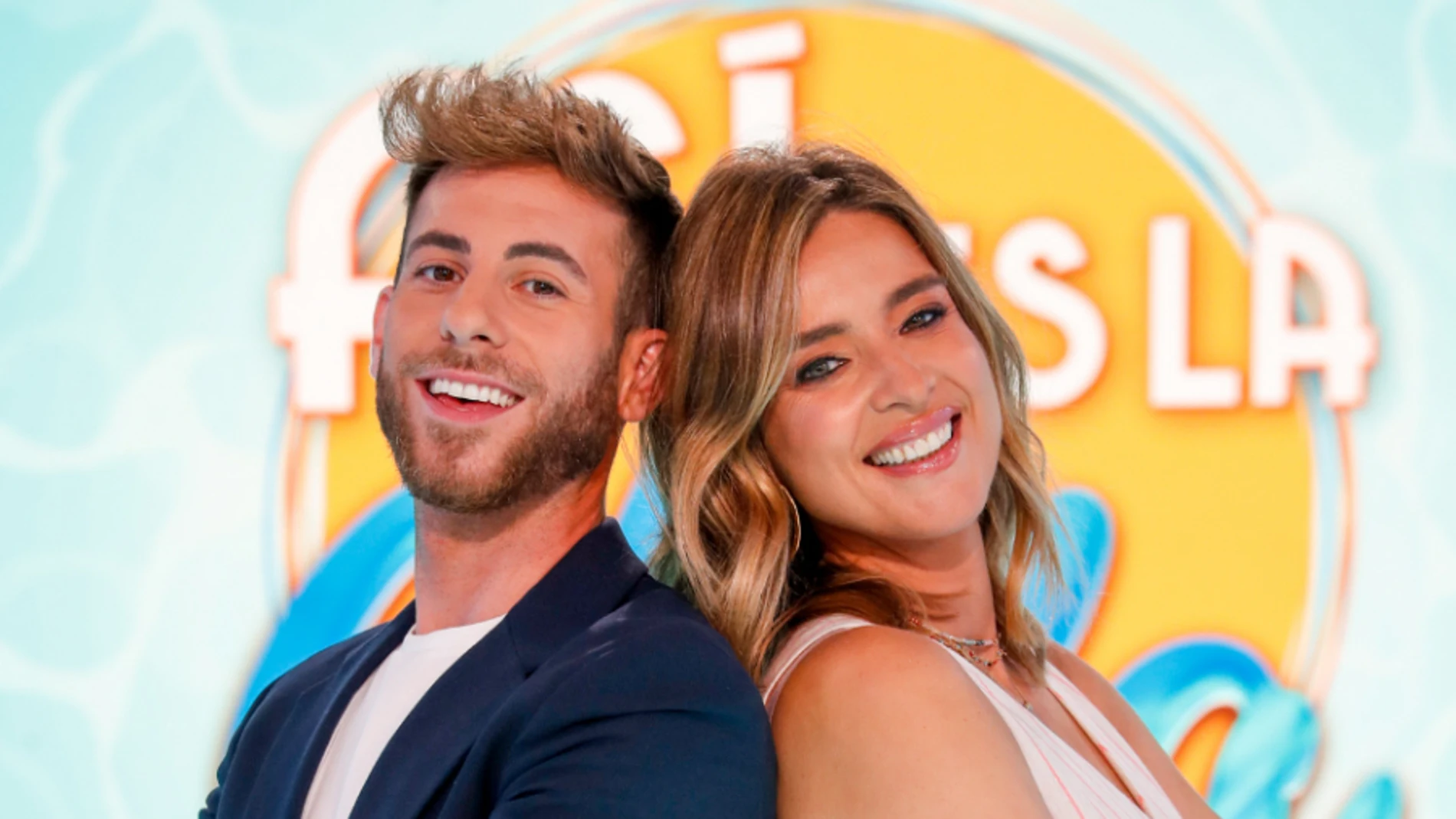 Sandra Barneda y César Muñoz, presentadores de 'Así es la vida'