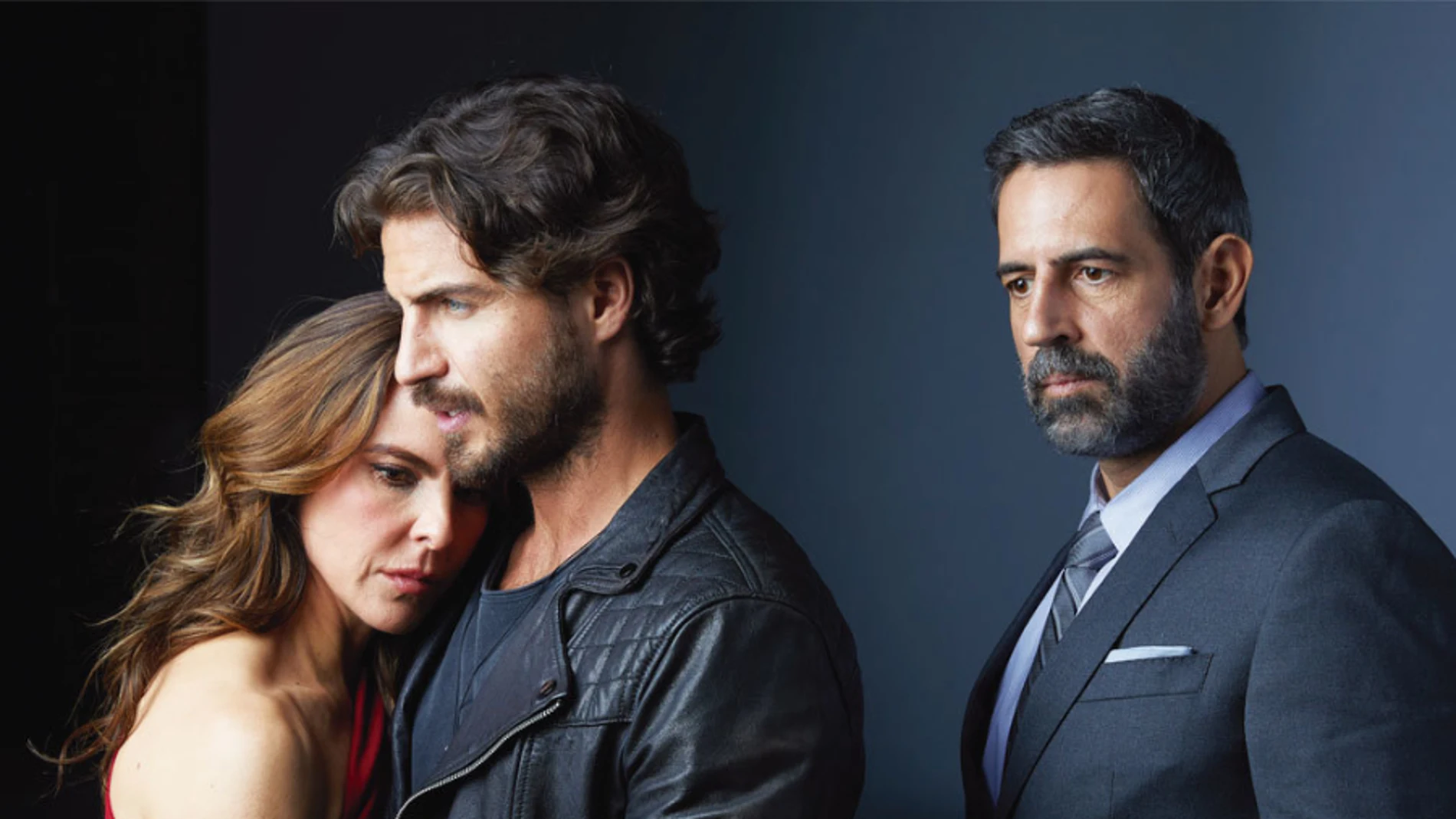 Kate del Castillo, Maxi Iglesias y Rubén Zamora, protagonistas de 'Volver a caer'