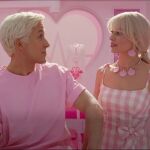 Margot Robbie se mete en la piel de la muñeca Barbie mientras que Ryan Gosling hace los propio con Ken