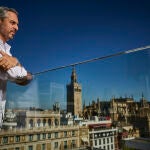 Entrevista con Juan Bravo Baena, Vicesecretario general de Economía del Partido Popular y exconsejero de Hacienda y Financiación Europea de la Junta de Andalucía.