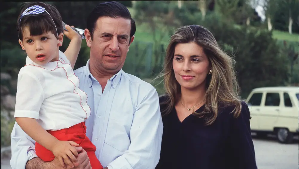 Fernando Falcó y Marta Chavarri con su hijo Álvaro Falcó Chavarri