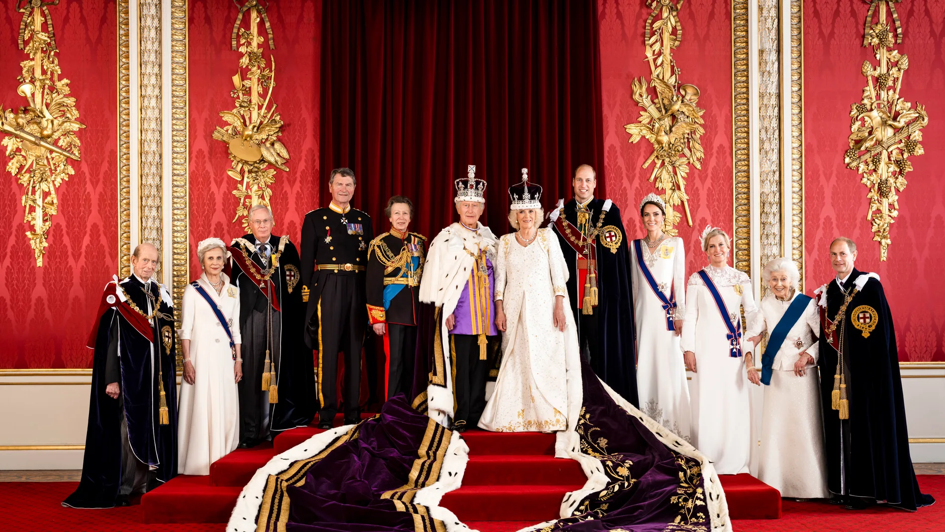Así la realeza británica planea reforzar la corona