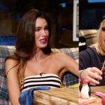 Marta López Álamo y Esty Quesada 