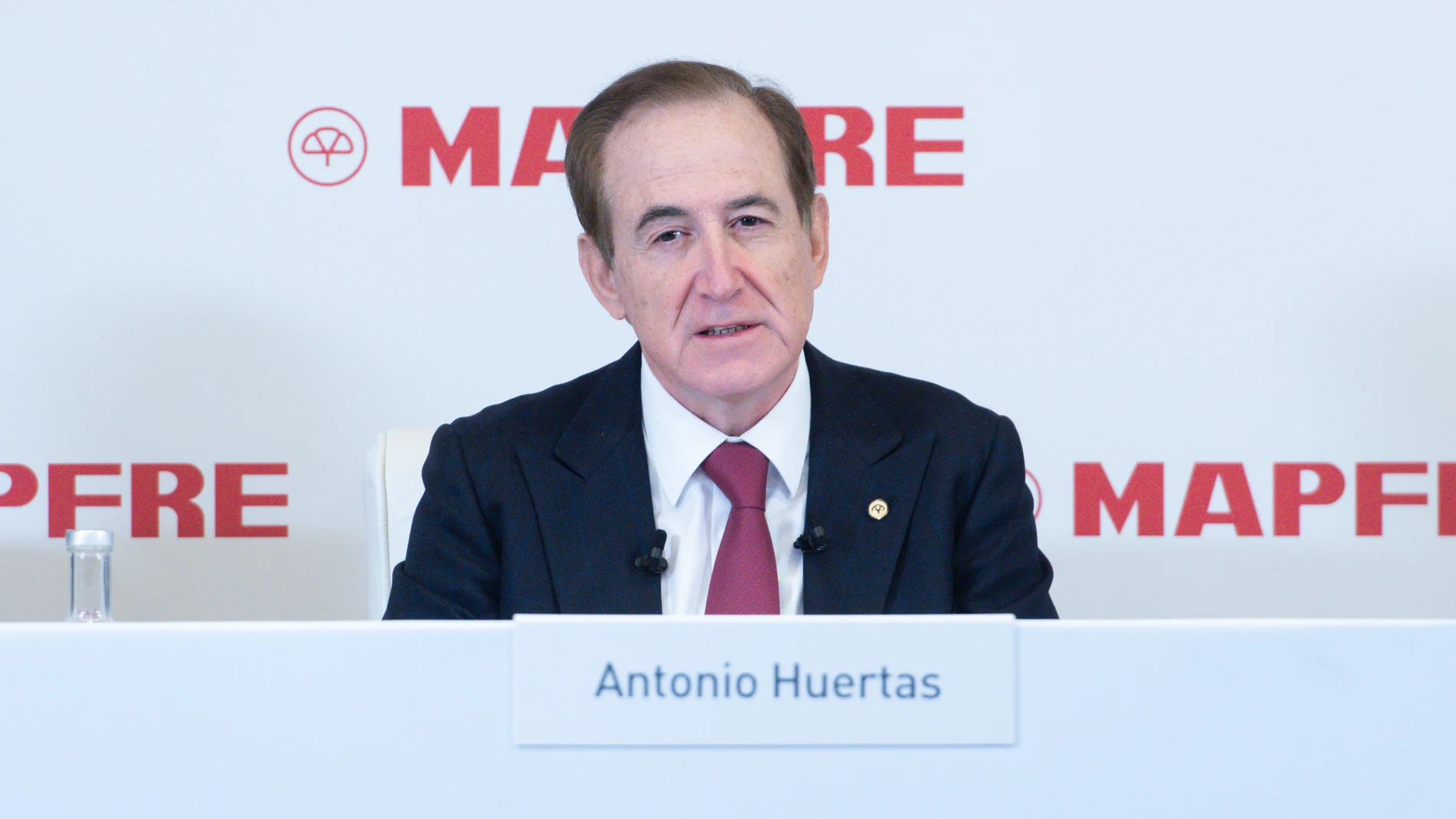 Economía.- CaixaBank pagará a Mapfre 53 millones tras perder el arbitraje por la ruptura del acuerdo de bancaseguros