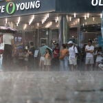 Rain shower amid heat wave in Seoul
