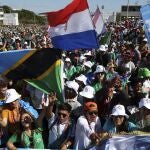 Los jóvenes tomaron ayer el Parque Eduardo VII de Lisboa en la misa de apertura de la JMJ
