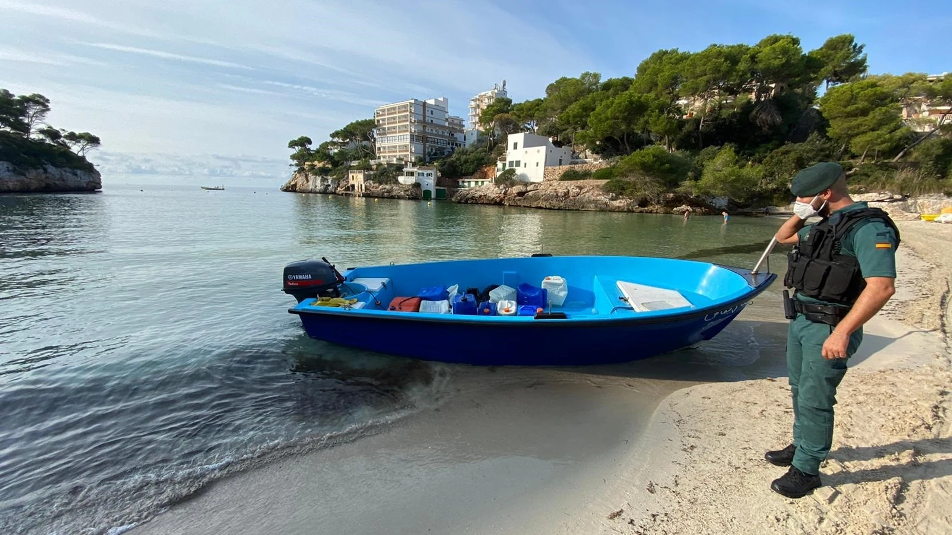 Ascienden a 33 los migrantes rescatados este martes tras llegar en dos pateras a Baleares