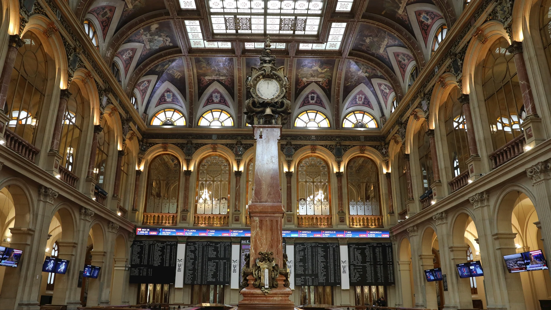 Economía/Bolsa.- El Ibex 35 cae el 0,23% y encadena cinco sesiones a la baja, su peor racha desde diciembre de 2022