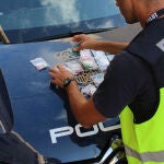 Detenidos trece jóvenes que iban a un festival de música electrónica por tráfico de drogas